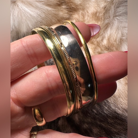 Set of 4 Solid Brass Textured Bangle Bracelets - Picture 3 of 8